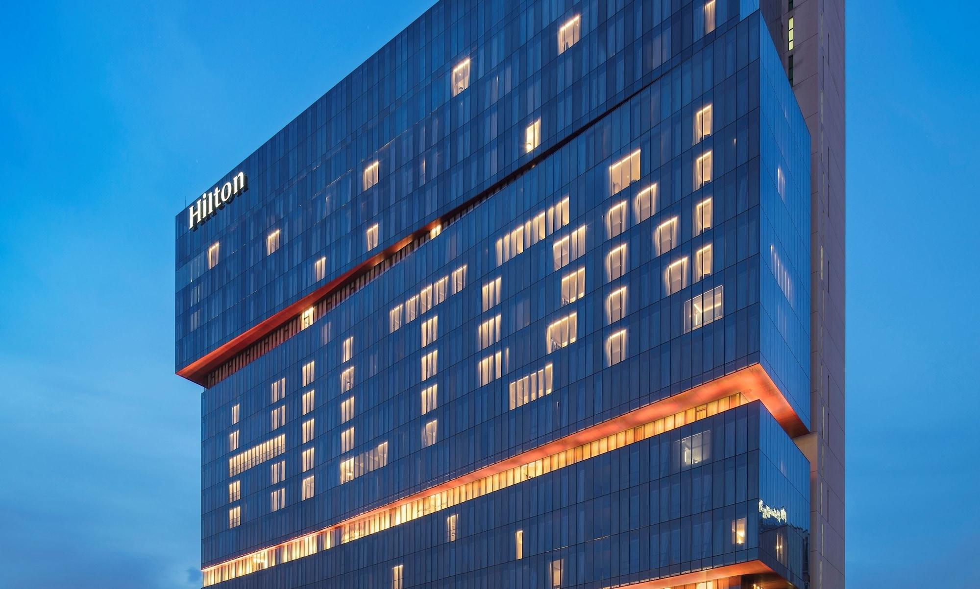 Hilton Guangzhou Tianhe - Free Shuttle Bus And Registration Counter Available During Canton Fair Period Exterior foto Hilton Chengdu